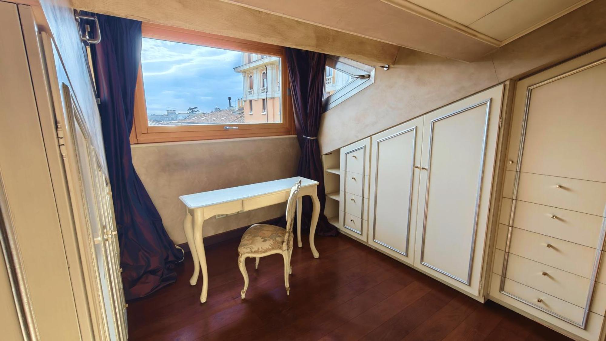 Opera Luxury Apartment Verona Exterior photo