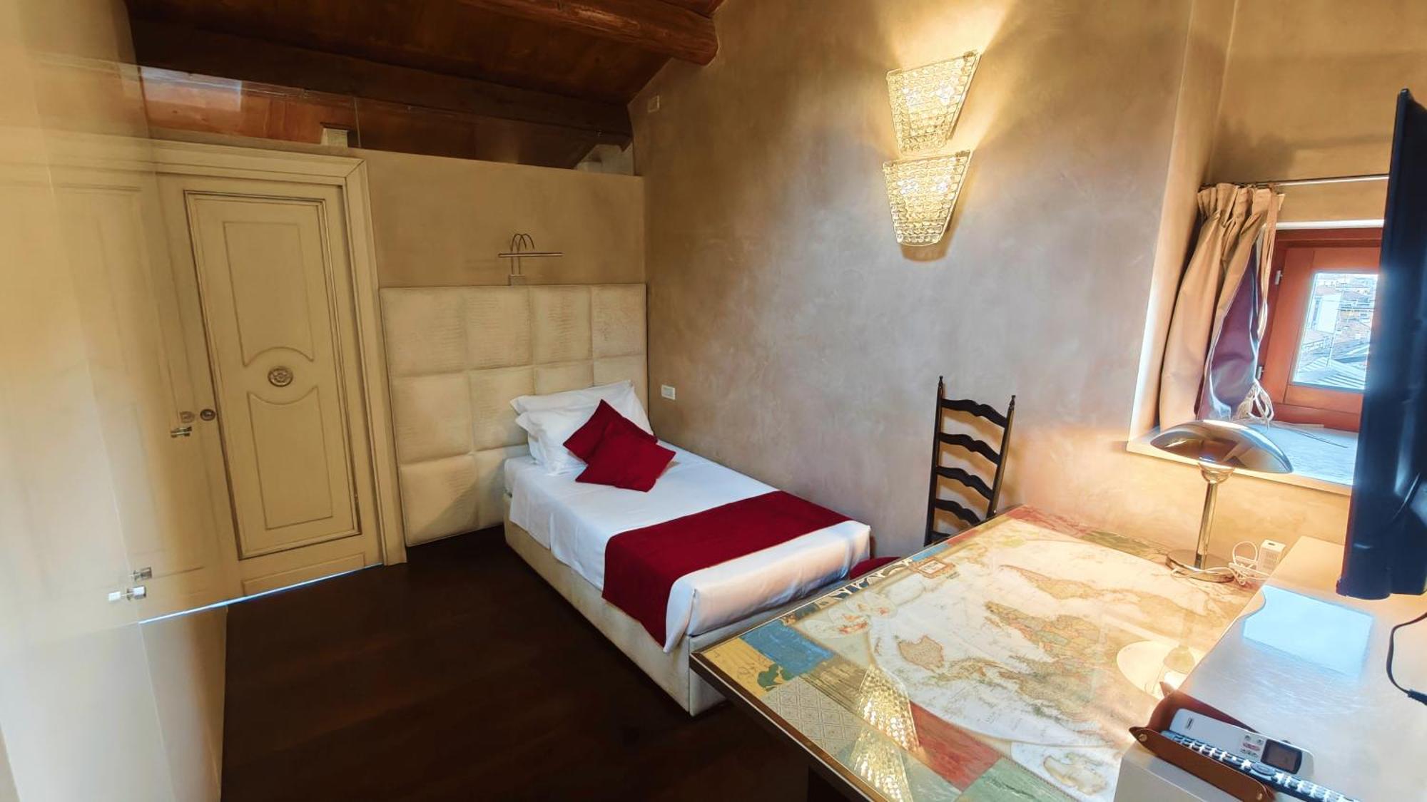 Opera Luxury Apartment Verona Exterior photo