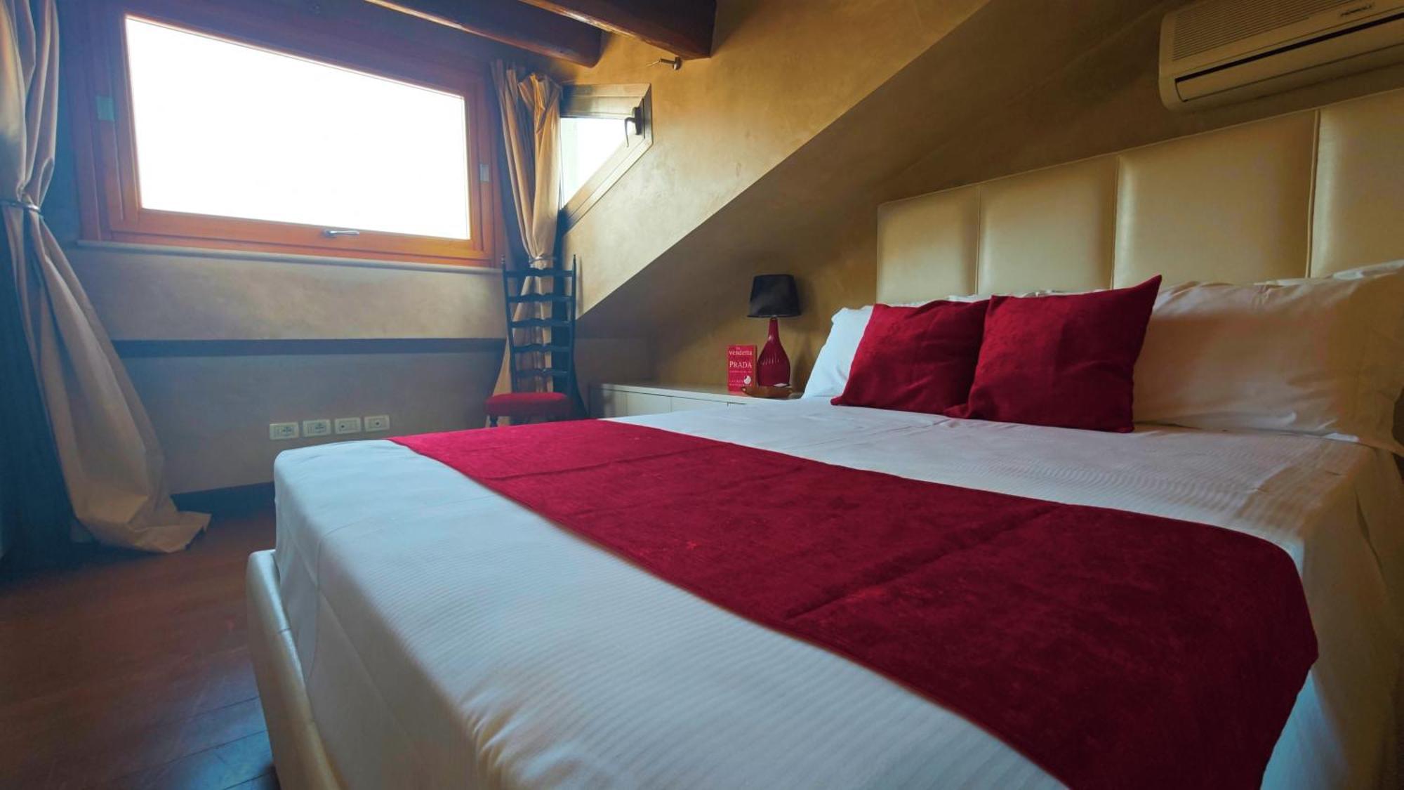 Opera Luxury Apartment Verona Exterior photo