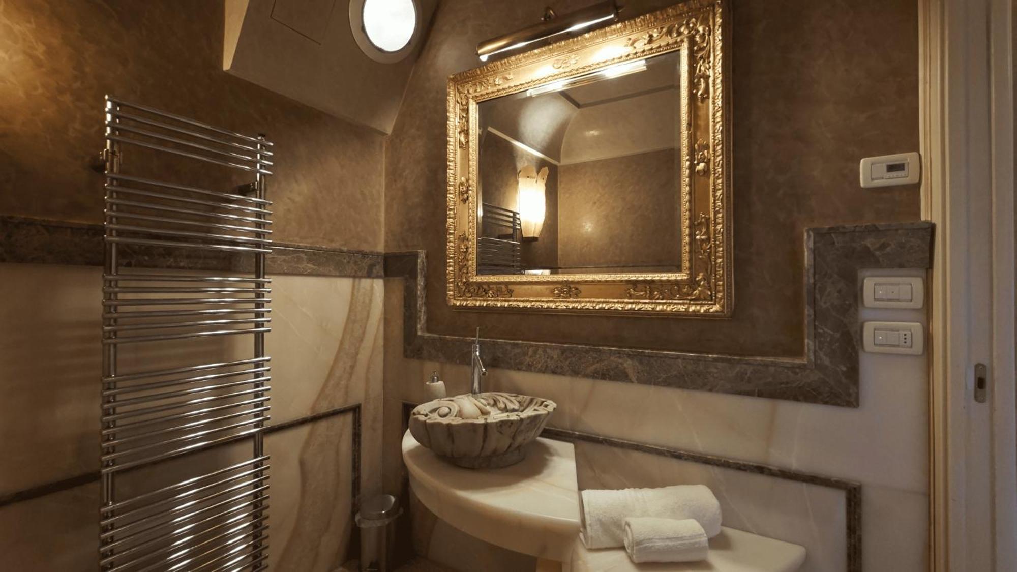 Opera Luxury Apartment Verona Exterior photo